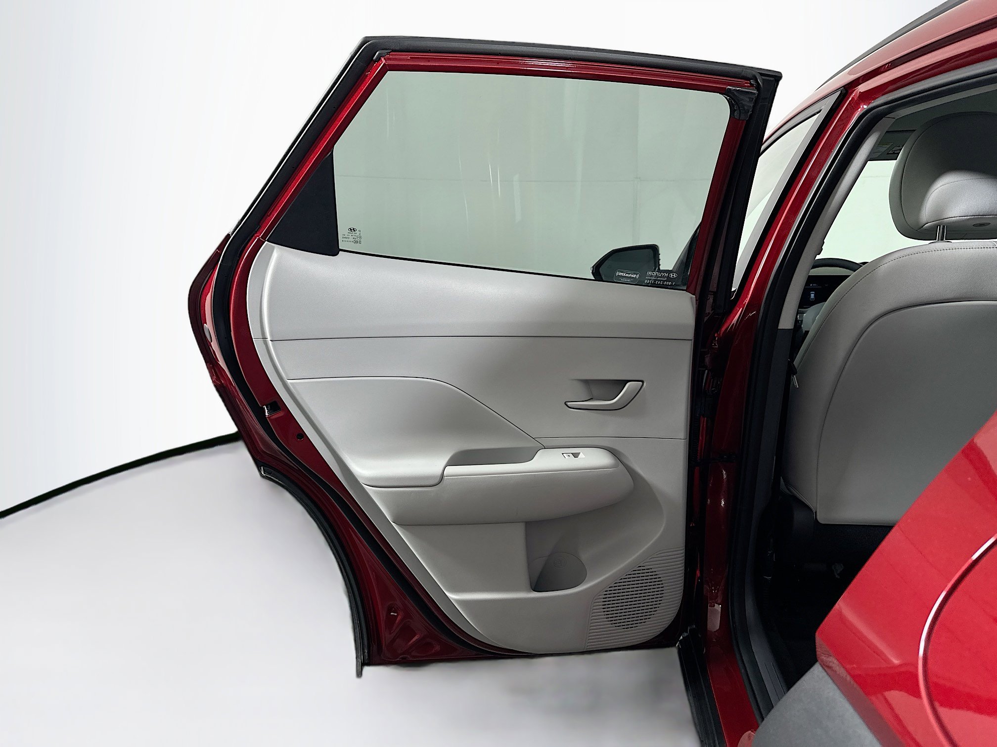 Used 2025 Hyundai Kona SEL FWD image 25
