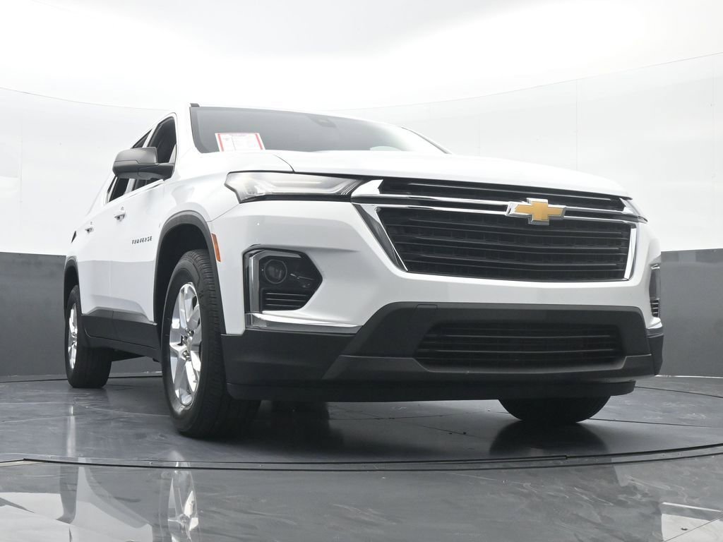 Used 2022 Chevrolet Traverse LS image 61