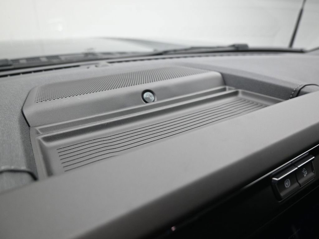 New 2026 Ford F250 Lariat w/ Black Appearance Package image 19