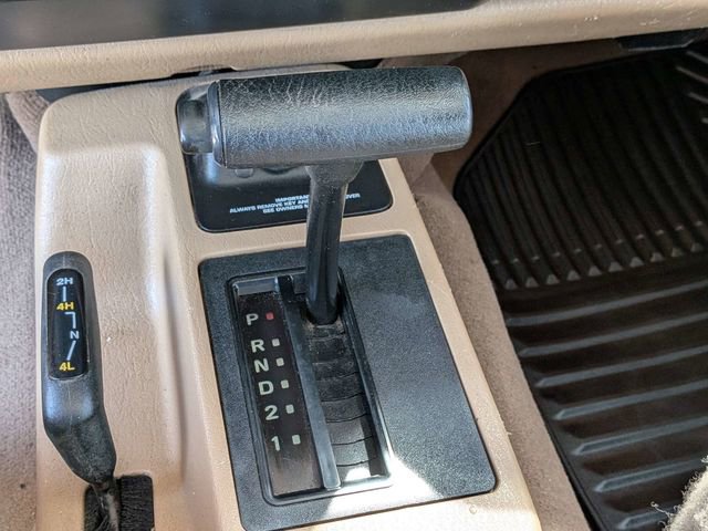 Used 2000 Jeep Wrangler Sahara AWD/4WD image 17