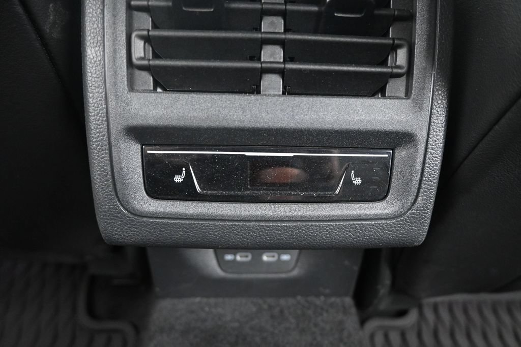 Used 2022 Volkswagen Golf R AWD/4WD image 14