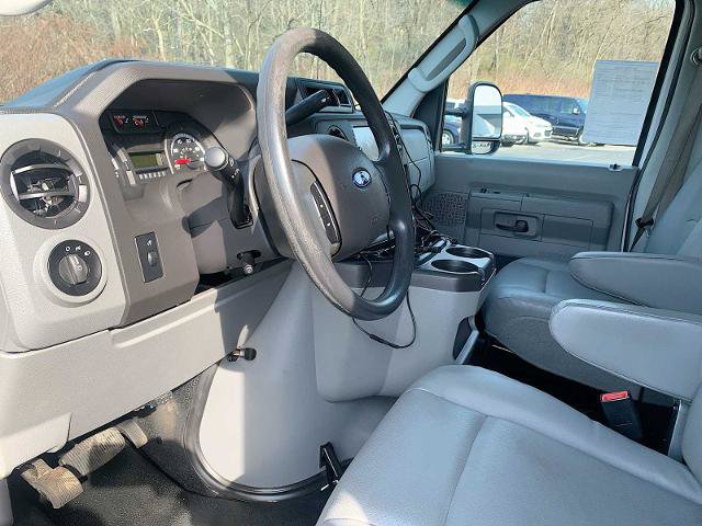 Used 2017 Ford E-450 and Econoline 450 Super Duty w/ Power Windows & Locks Group RWD image 10