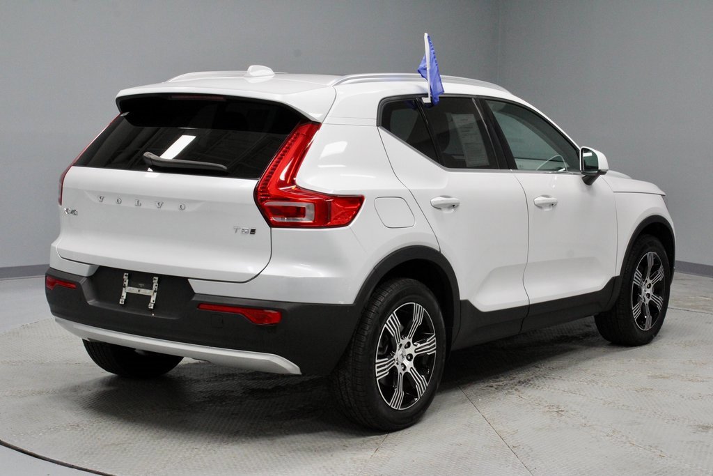 Used 2022 Volvo XC40 T5 Inscription image 13