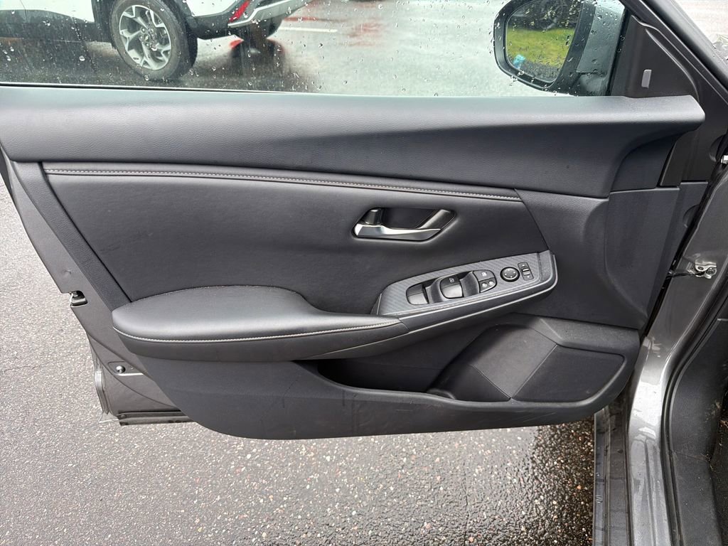 Used 2023 Nissan Sentra S FWD image 11