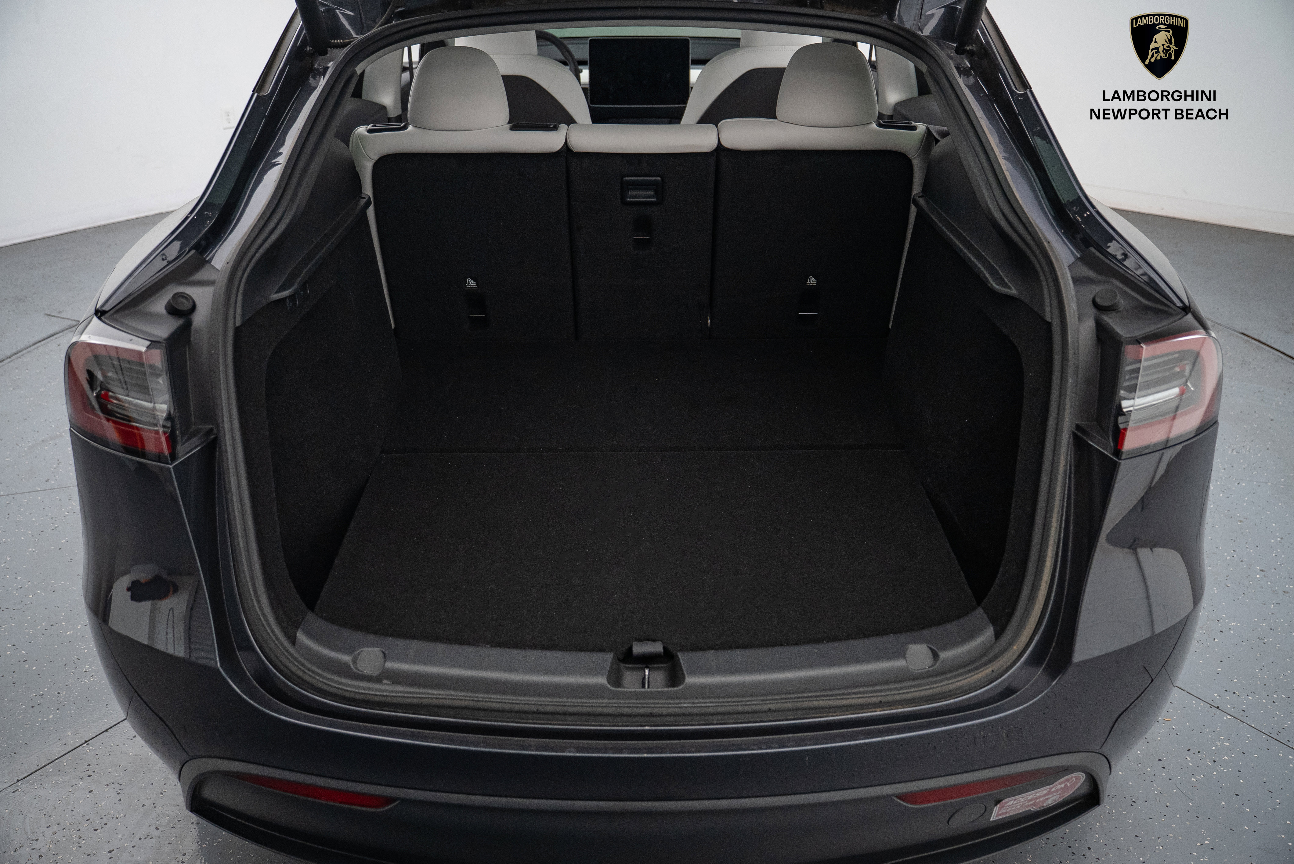 Used 2024 Tesla Model Y Performance image 12