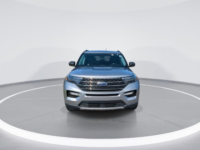Used 2022 Ford Explorer XLT w/ Equipment Group 202A RWD image 3
