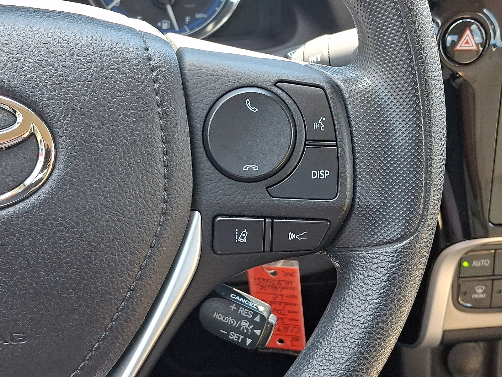 Used 2017 Toyota Corolla LE w/ Carpet Mat Package (TMS) FWD image 22