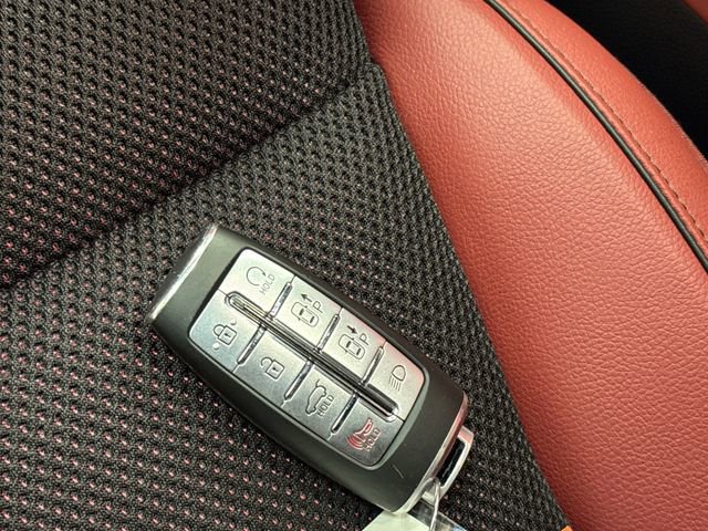 Used 2024 Genesis GV70 2.5T w/ Sport Prestige Package image 27