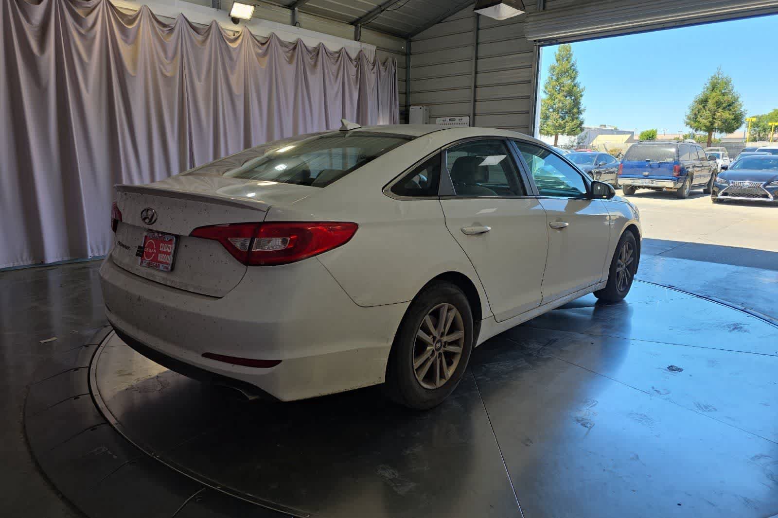 Used 2016 Hyundai Sonata SE FWD image 3
