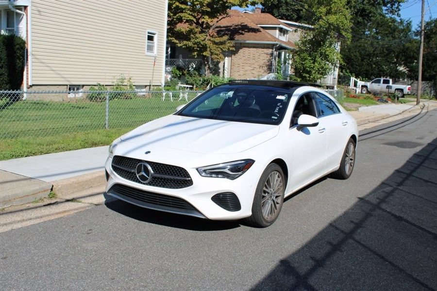 Used 2025 Mercedes-Benz CLA 250 image 3