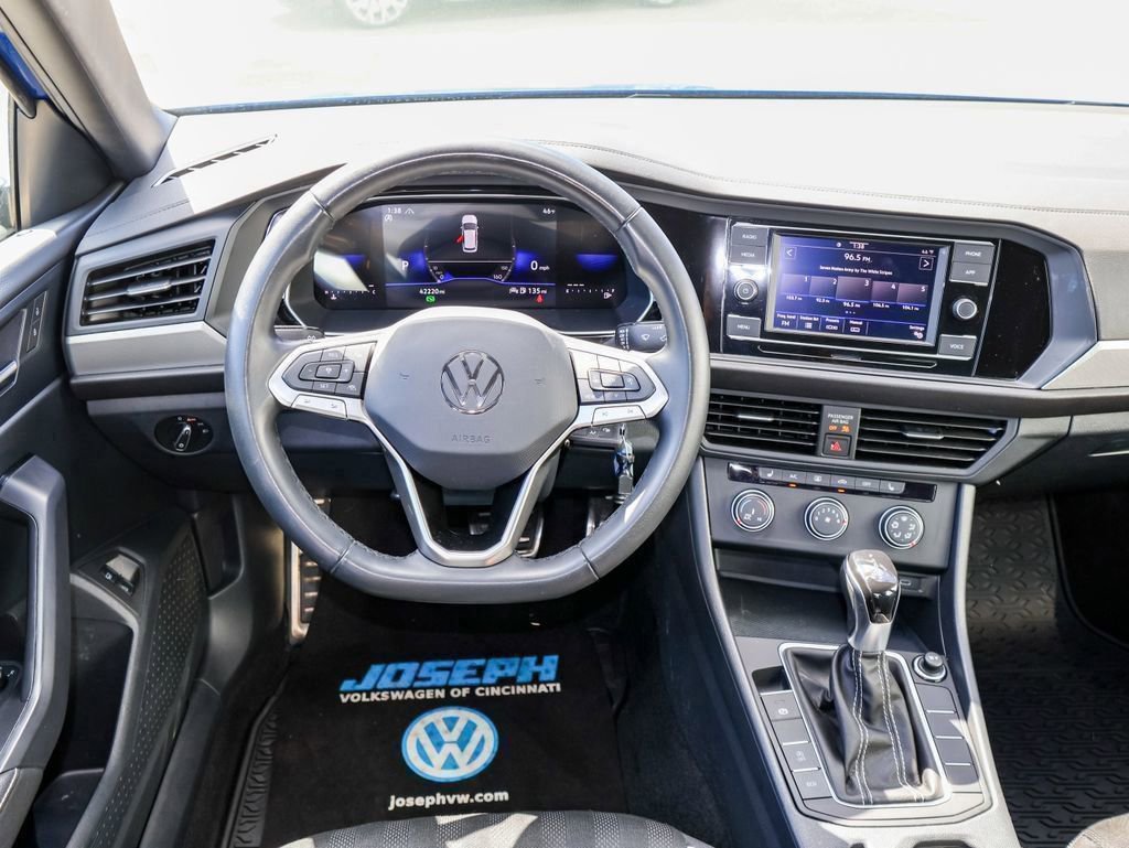 Certified 2024 Volkswagen Jetta Sport image 16