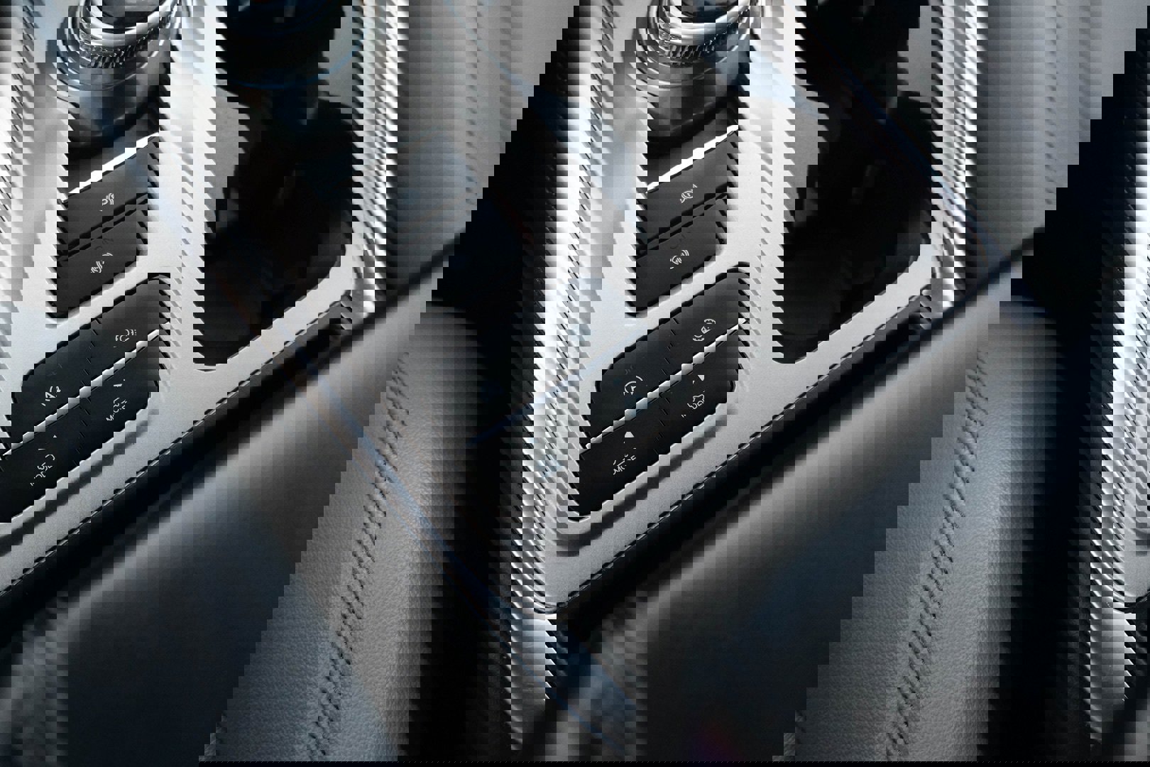 Used 2021 Ford Explorer XLT w/ Equipment Group 202A image 36