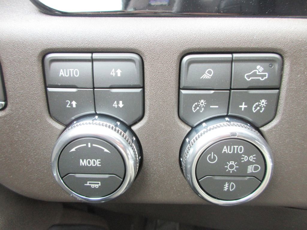 New 2026 GMC Sierra 1500 SLT w/ SLT Premium Plus Package image 18