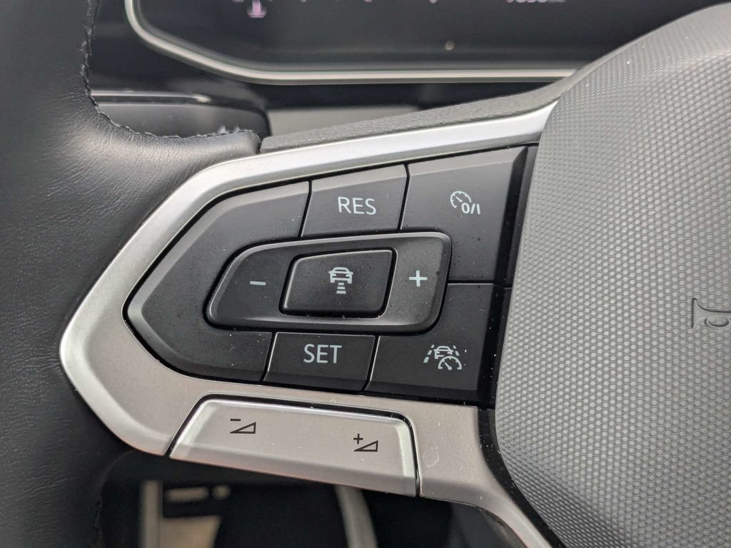 Certified 2026 Volkswagen Jetta Sport FWD image 33