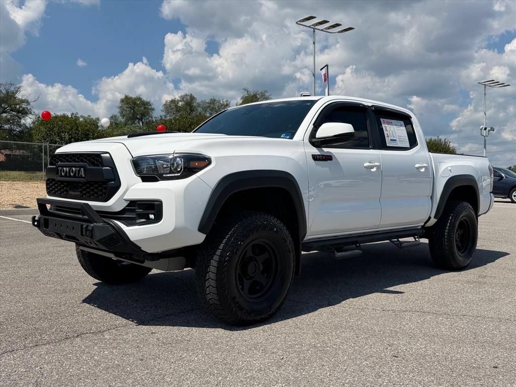 Used 2019 Toyota Tacoma TRD Pro AWD/4WD image 9