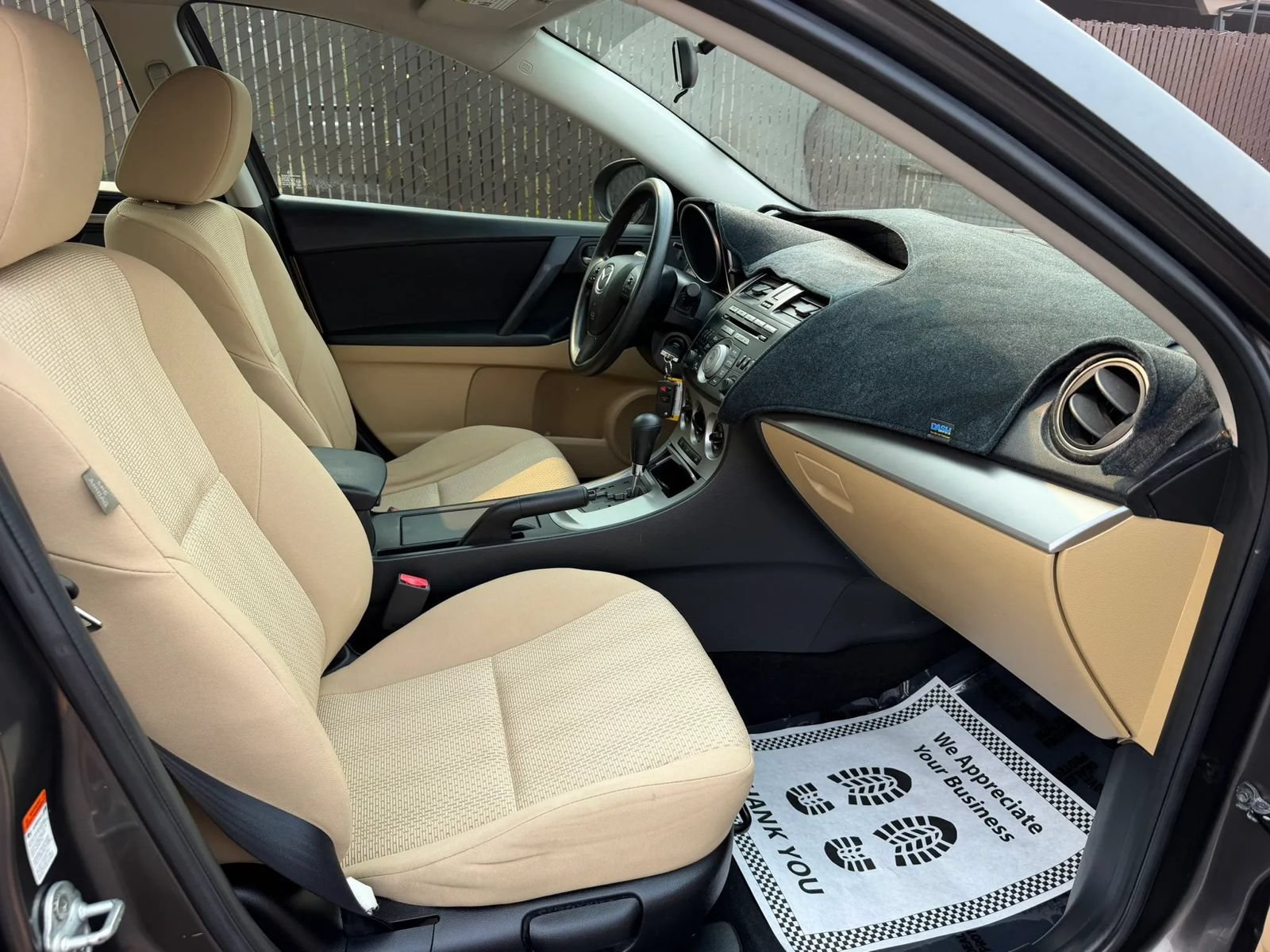 Used 2010 MAZDA MAZDA3 i Sport FWD image 13