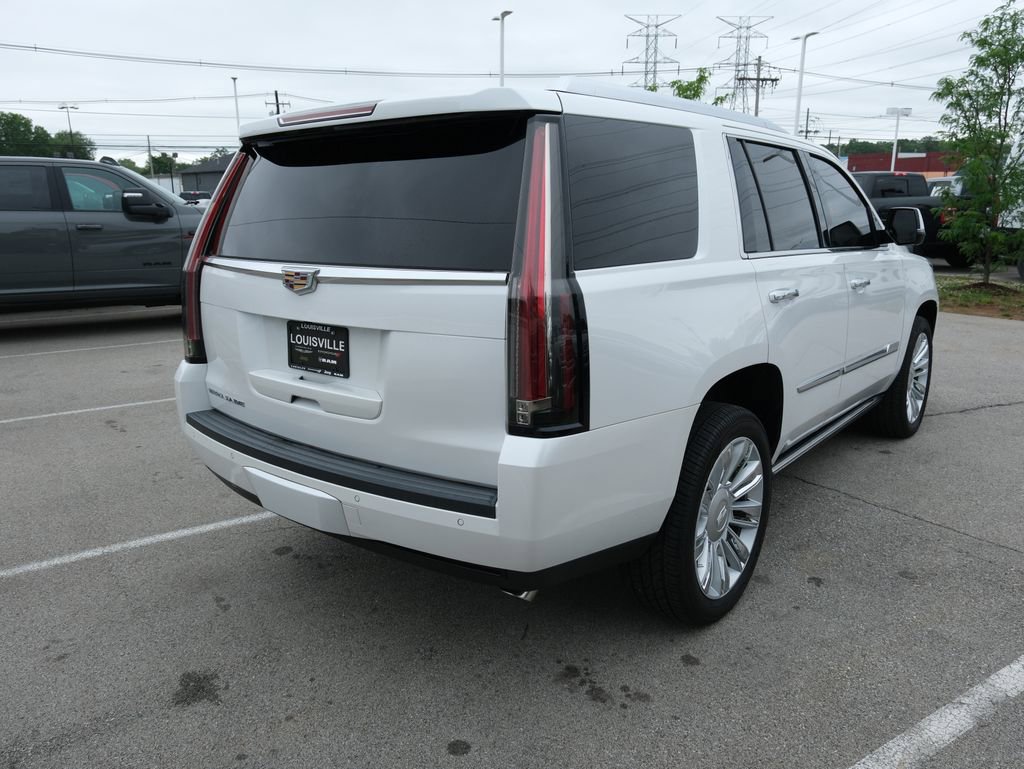 Used 2016 Cadillac Escalade Platinum AWD/4WD image 7
