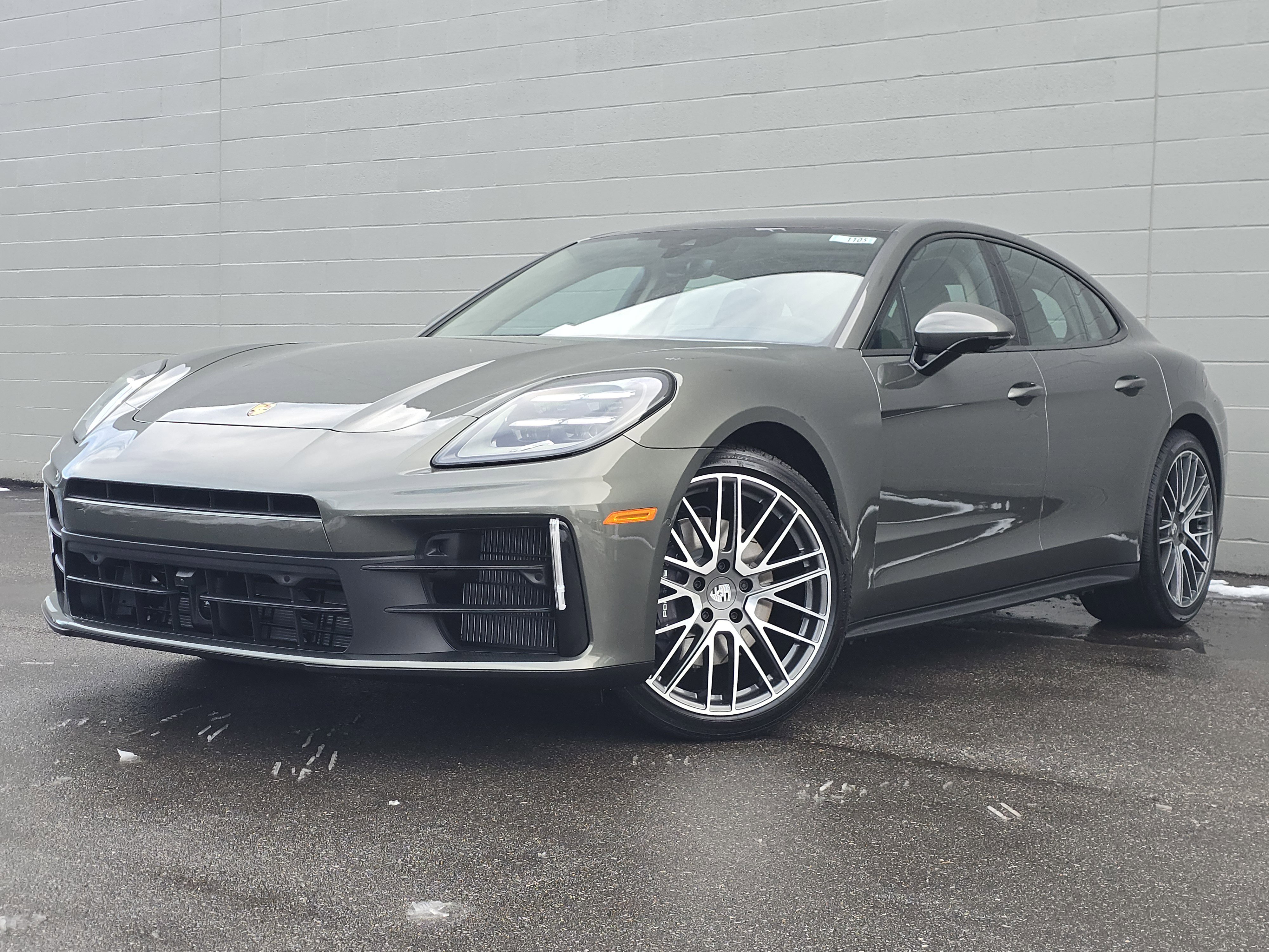New 2026 Porsche Panamera 4 AWD/4WD image 1