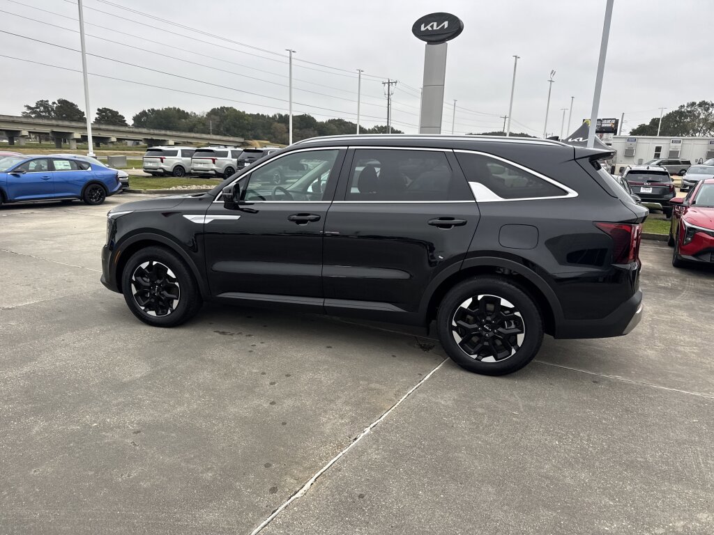 Certified 2025 Kia Sorento S w/ Panoramic Sunroof Package image 26