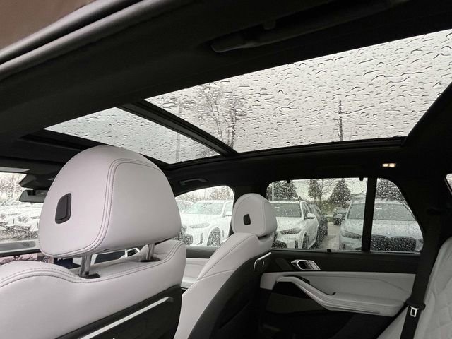 New 2026 BMW X5 xDrive40i w/ M Sport Package AWD/4WD image 11