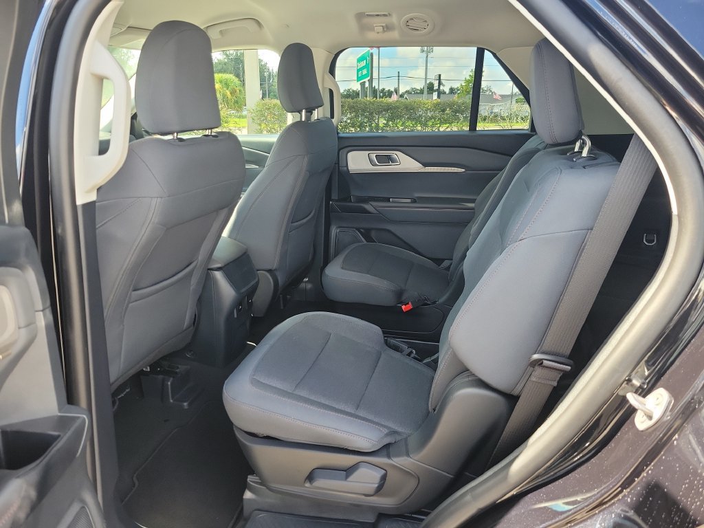Used 2026 Ford Explorer Active RWD image 9