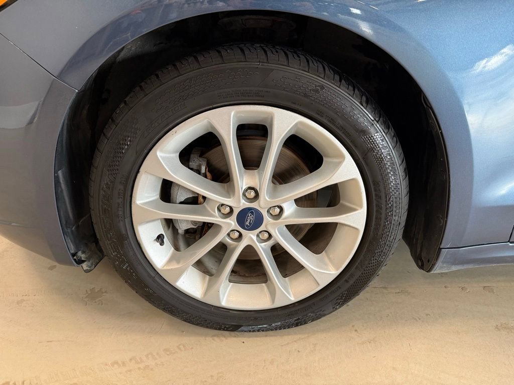 Used 2019 Ford Fusion SE image 9