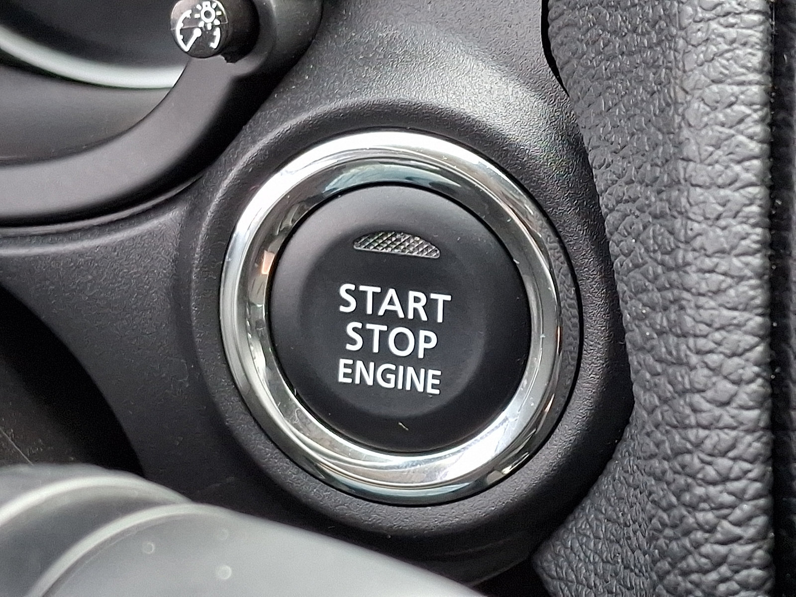 Used 2024 Mitsubishi Eclipse Cross AWD image 22