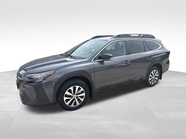 Certified 2025 Subaru Outback Premium w/ Popular Package #1A AWD/4WD image 3