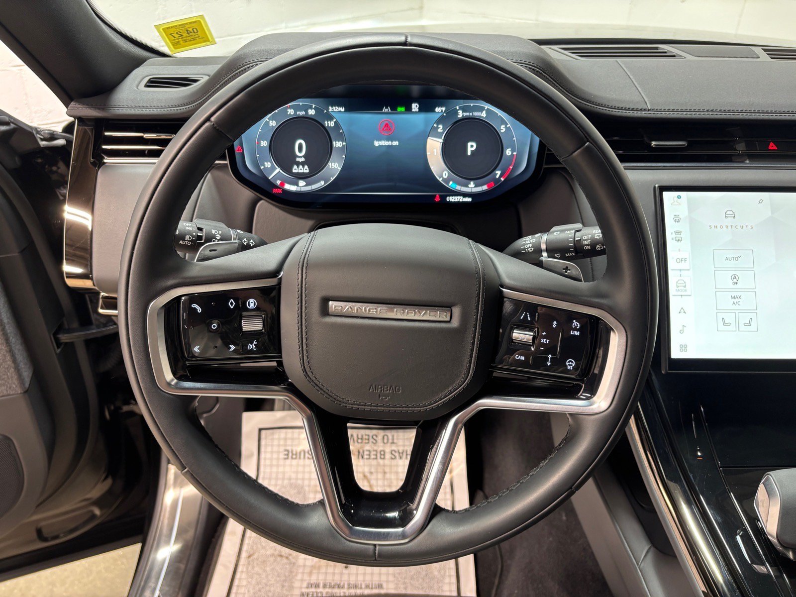 Used 2025 Land Rover Range Rover Sport SE AWD/4WD image 18