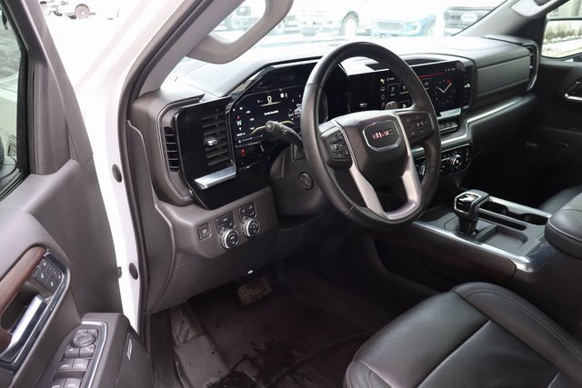Used 2023 GMC Sierra 1500 SLT w/ SLT Premium Package image 4