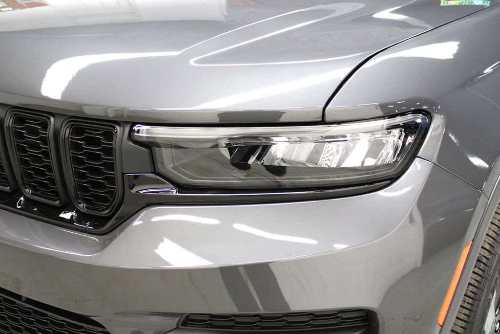 New 2025 Jeep Grand Cherokee Laredo image 35