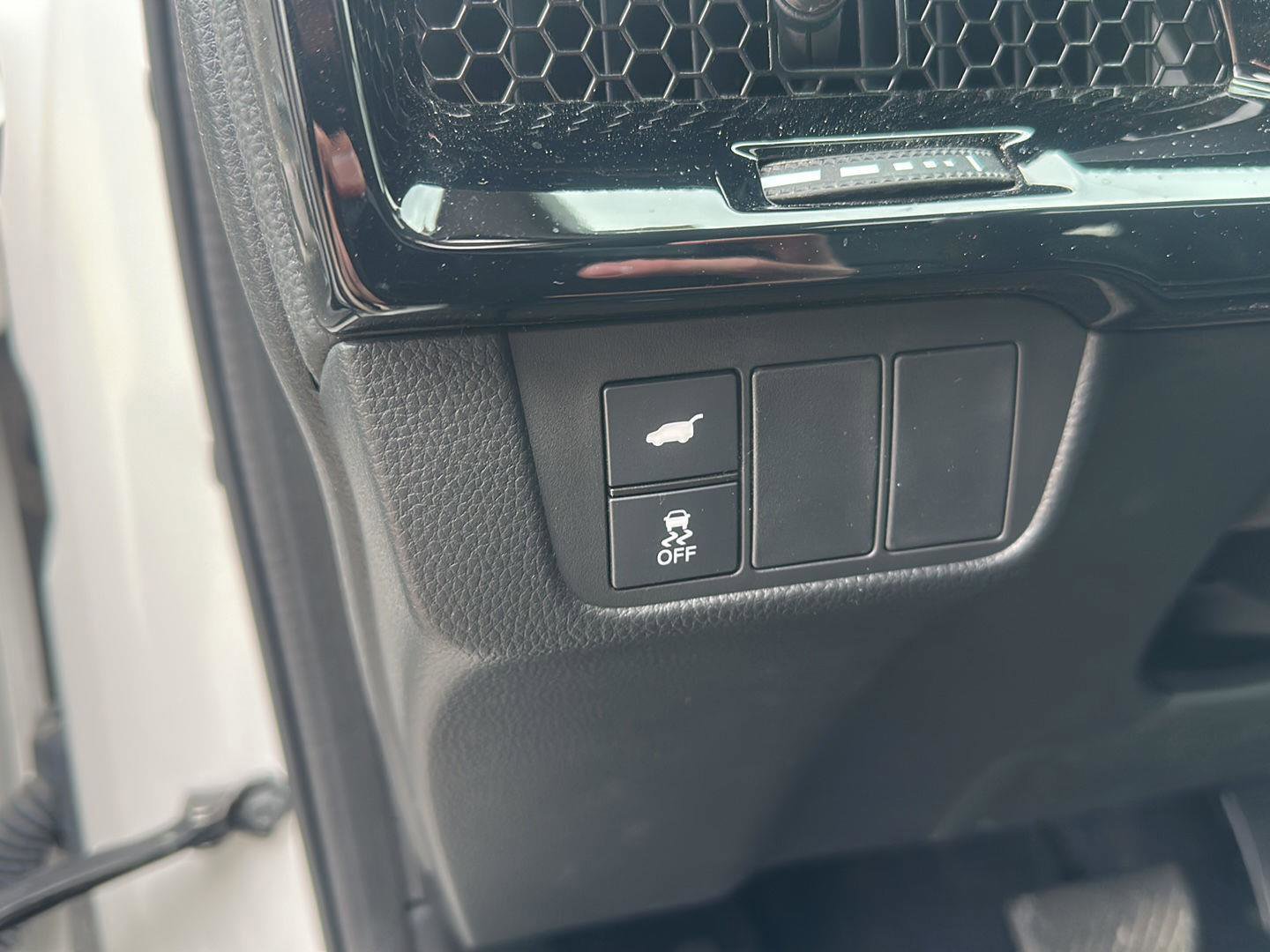 Used 2024 Honda CR-V EX-L image 13