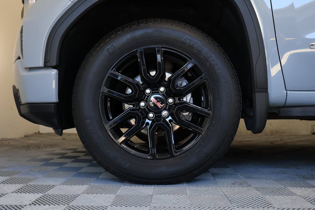 Used 2024 GMC Sierra 1500 Pro w/ Graphite Edition RWD image 9