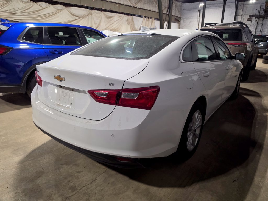 Used 2024 Chevrolet Malibu LT FWD image 2