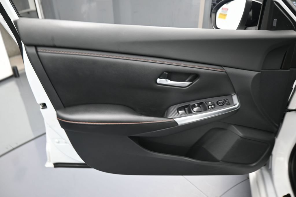 Used 2021 Nissan Sentra SR FWD image 12