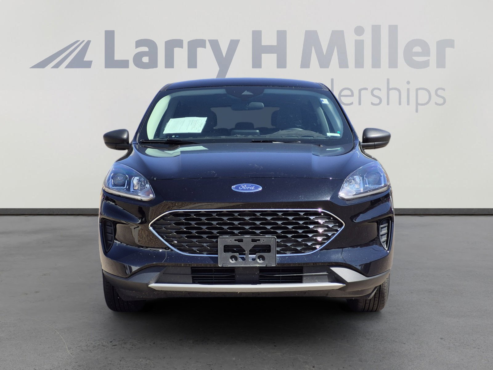 Used 2022 Ford Escape SE w/ Convenience Package image 2