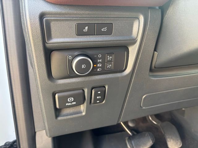 Used 2022 Ford Expedition Max Limited image 19