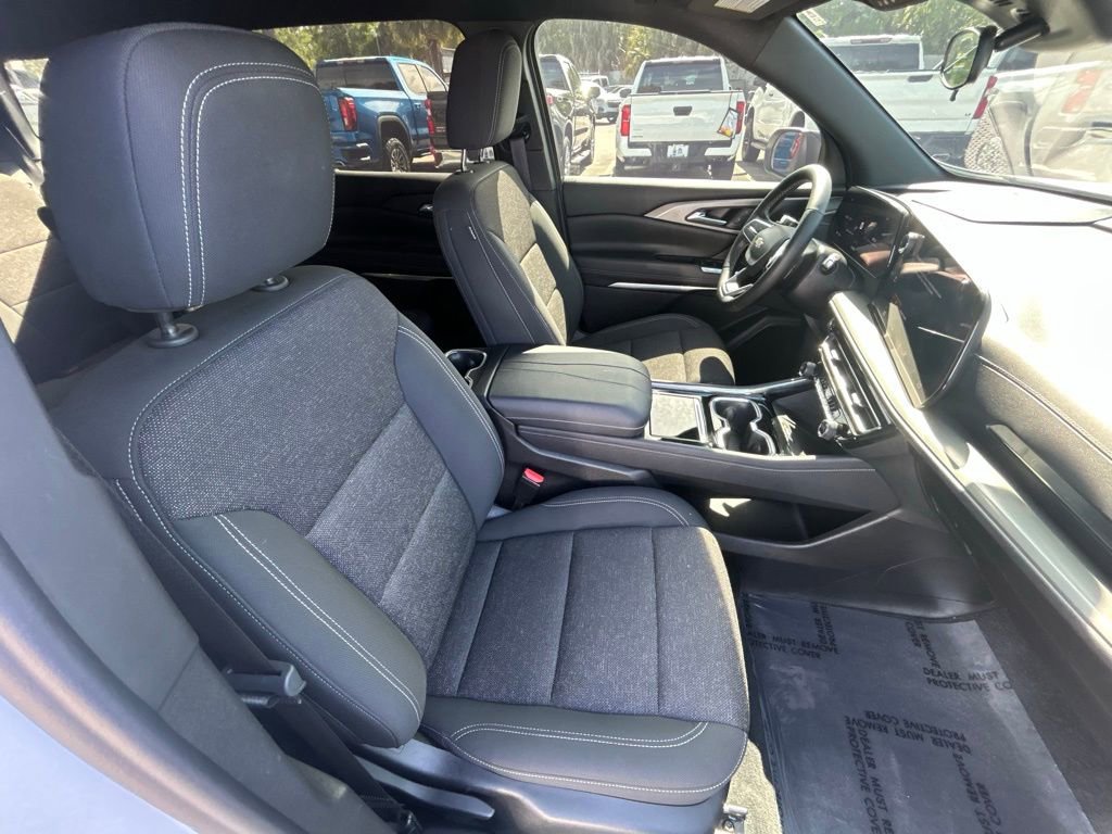 Used 2024 Chevrolet Traverse LT w/ Trailering Package FWD image 24