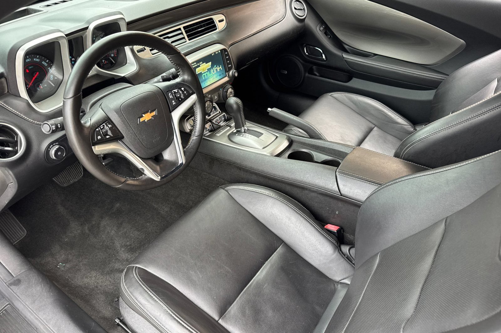 Used 2015 Chevrolet Camaro LT RWD image 14
