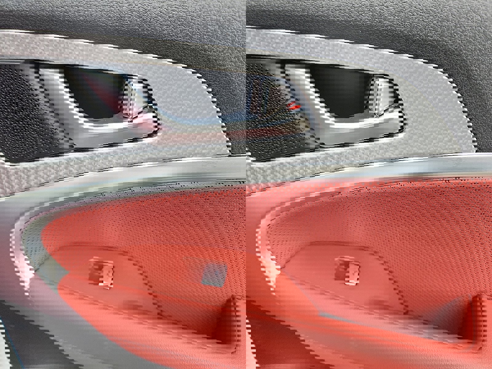 Used 2023 Genesis G70 2.0T w/ Sport Prestige Package image 30