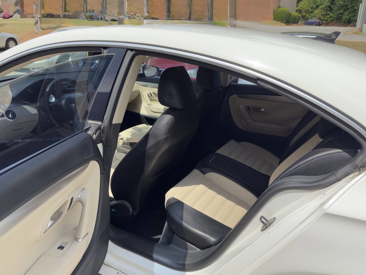 Used 2012 Volkswagen CC Lux Limited FWD image 38