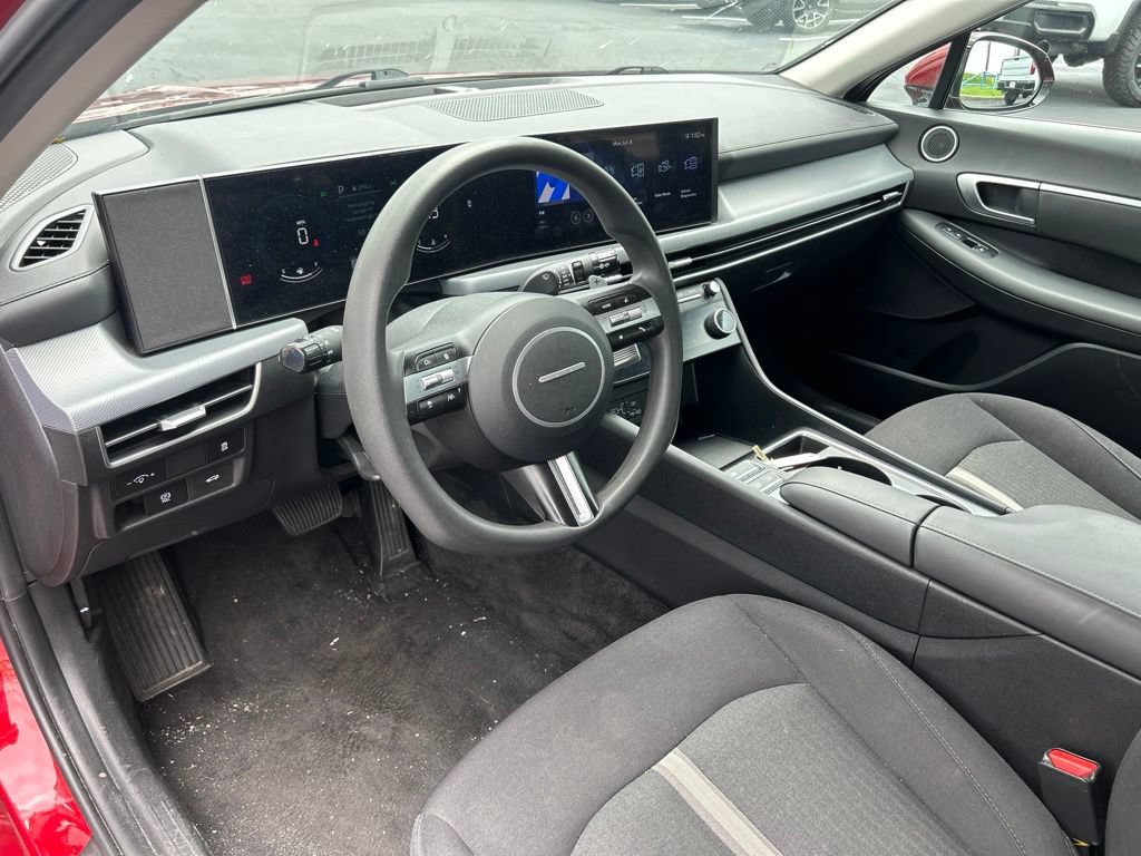Used 2025 Hyundai Sonata SEL FWD image 17
