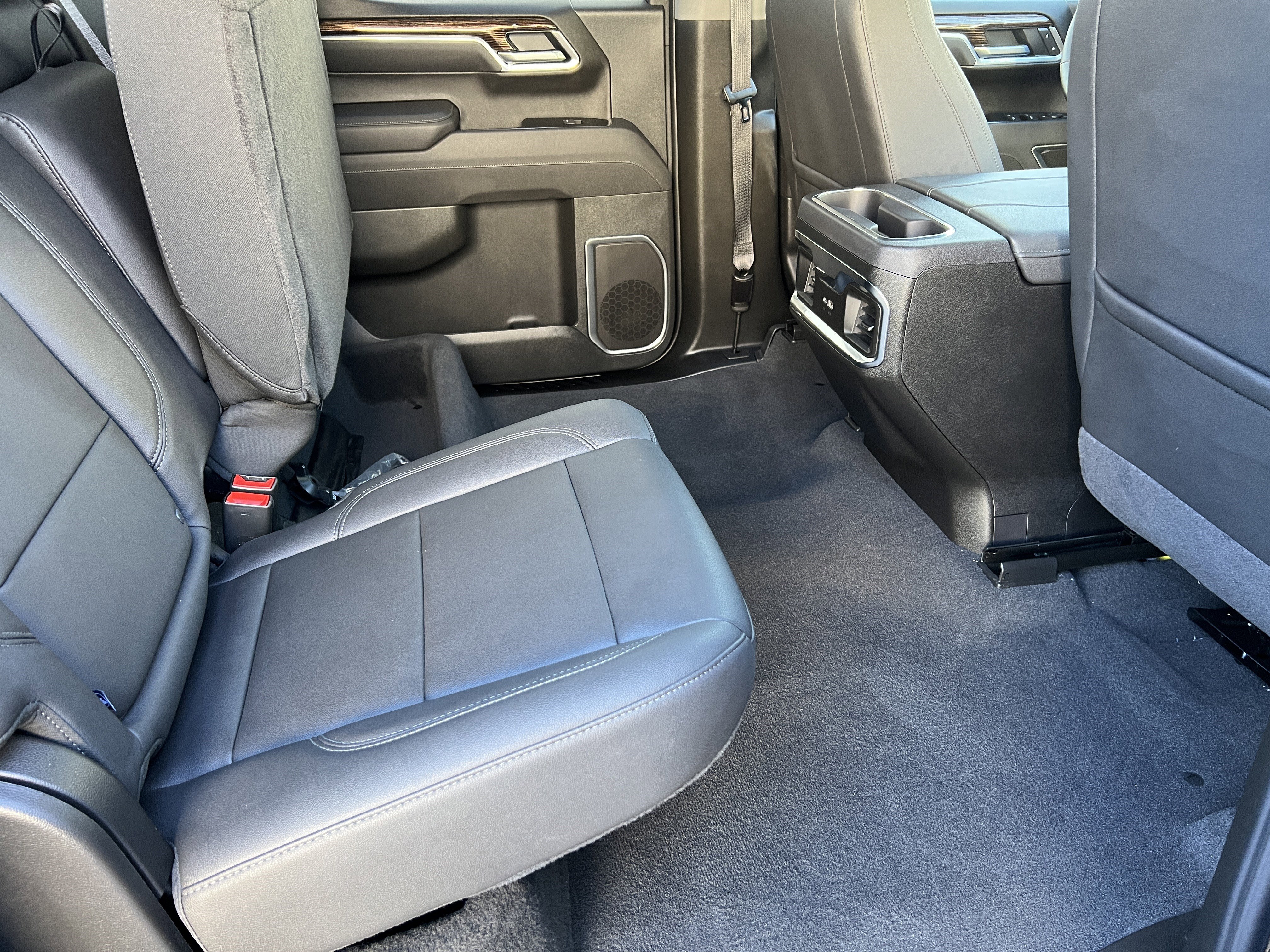 Used 2025 GMC Sierra 1500 Elevation w/ Elevation Premium Package AWD/4WD image 18