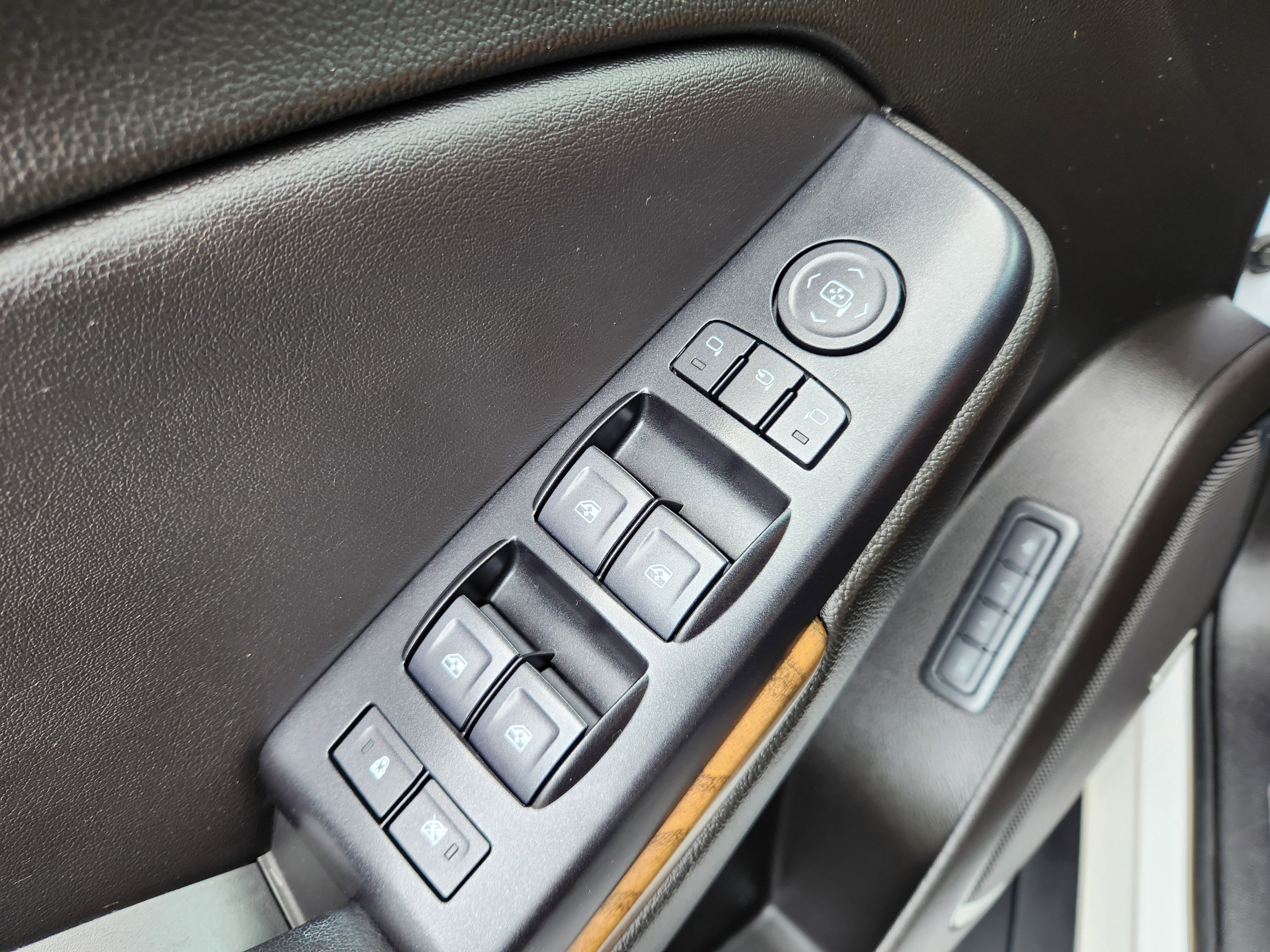 Used 2019 GMC Yukon Denali w/ Denali Ultimate Package RWD image 23