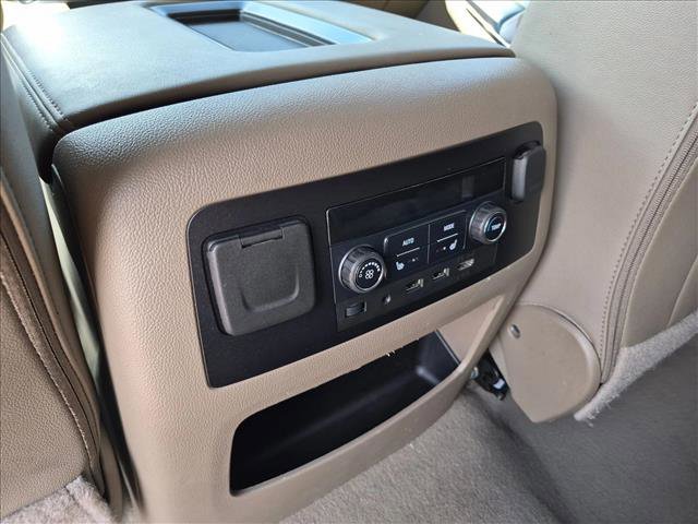 Used 2019 GMC Yukon XL SLT w/ Open Road Package AWD/4WD image 21