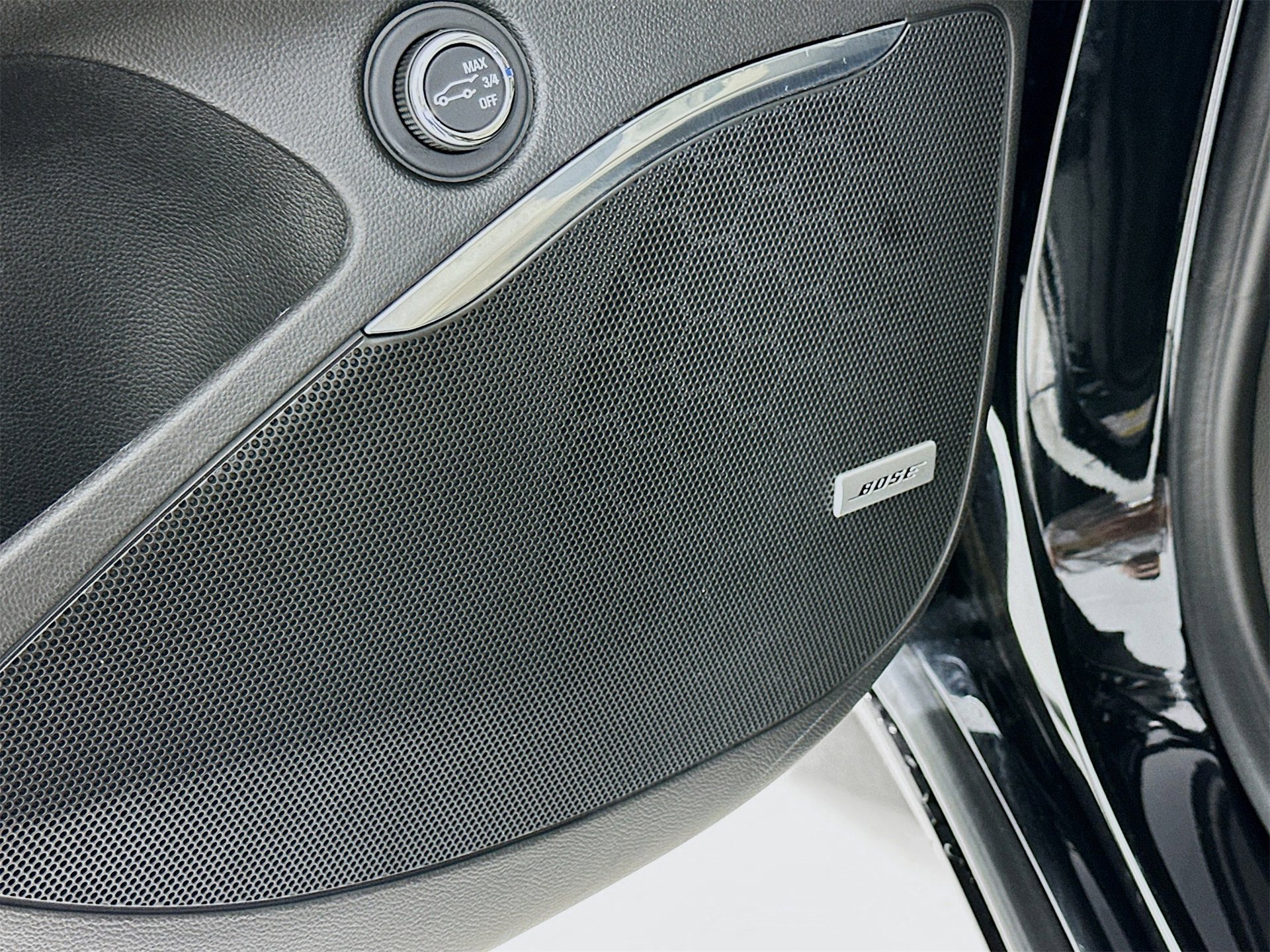 Used 2024 Buick Enclave Avenir w/ Avenir Technology Package image 20