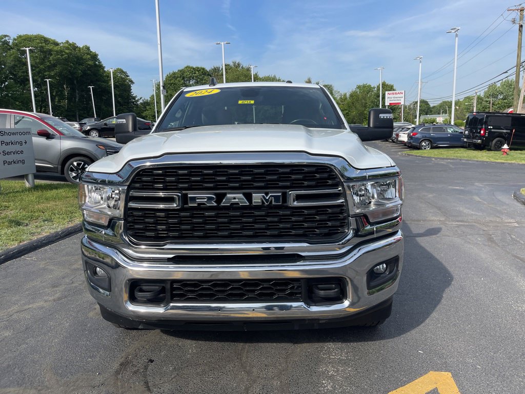 Used 2024 RAM 3500 Big Horn AWD/4WD image 7