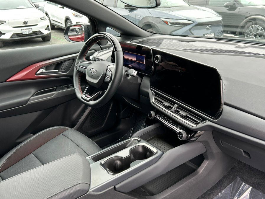 Used 2024 Chevrolet Equinox EV RS image 40