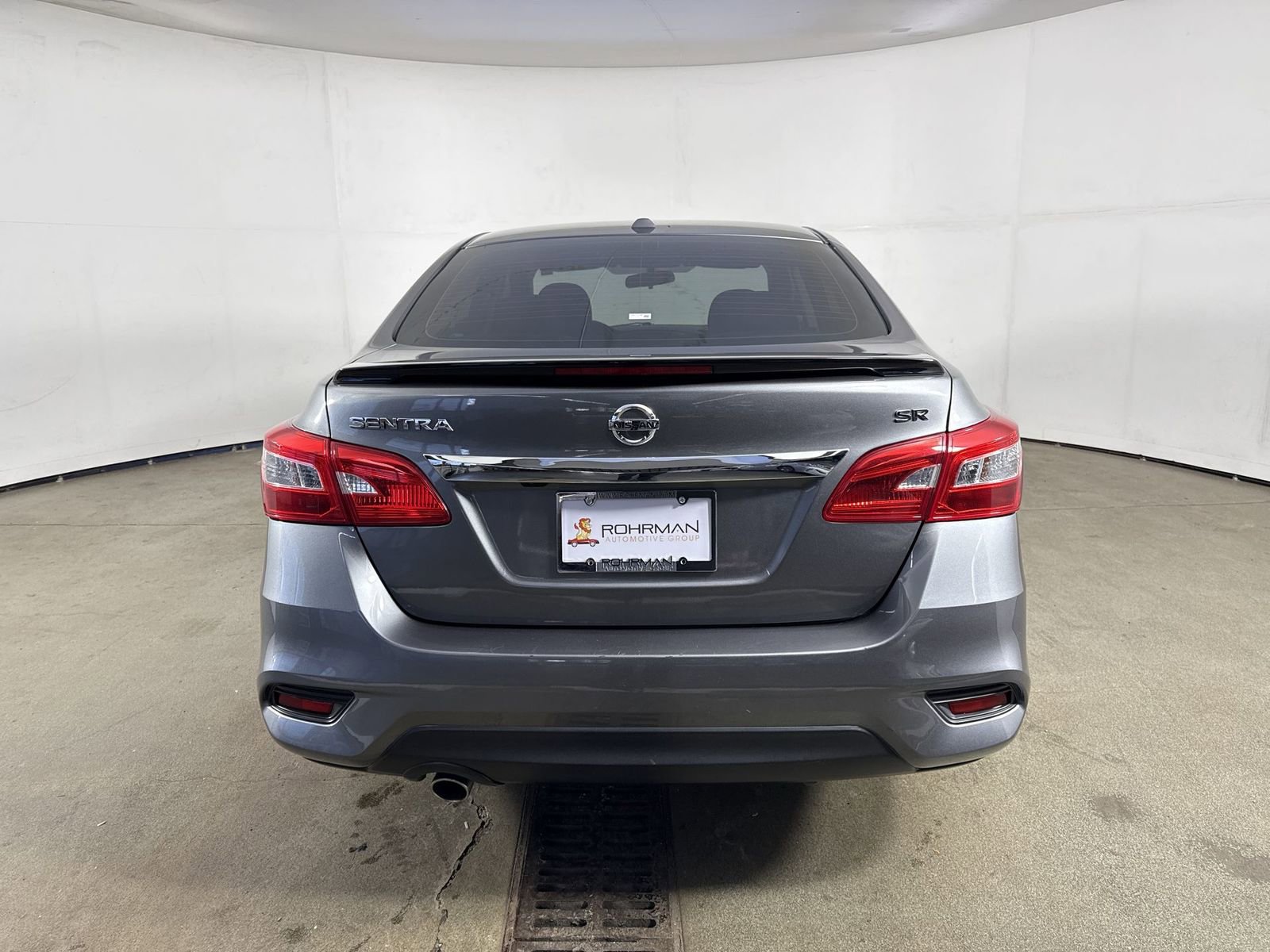 Used 2017 Nissan Sentra SR w/ SR Midnight Edition image 31