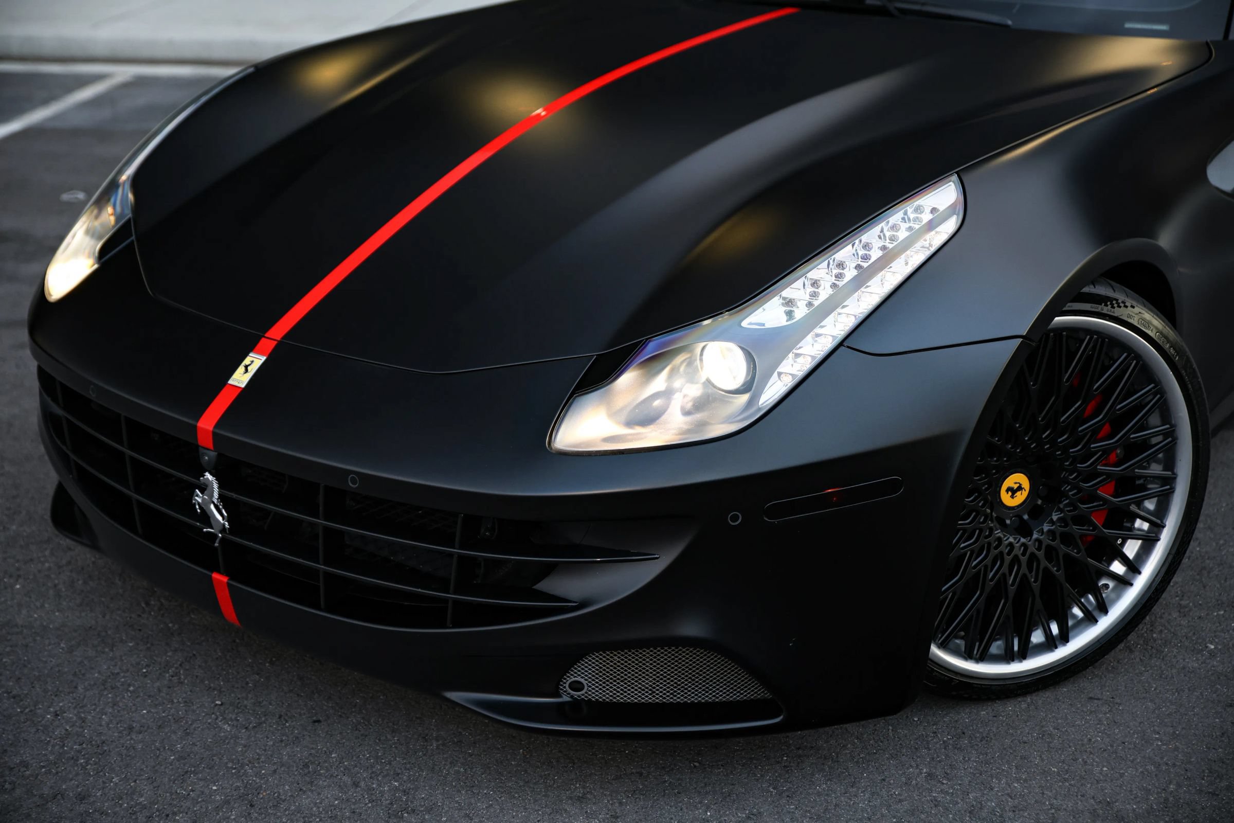 Used 2012 Ferrari FF AWD/4WD image 4